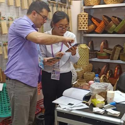 Grace Customer Mr Allen Visiting Our Canton Fair Booth